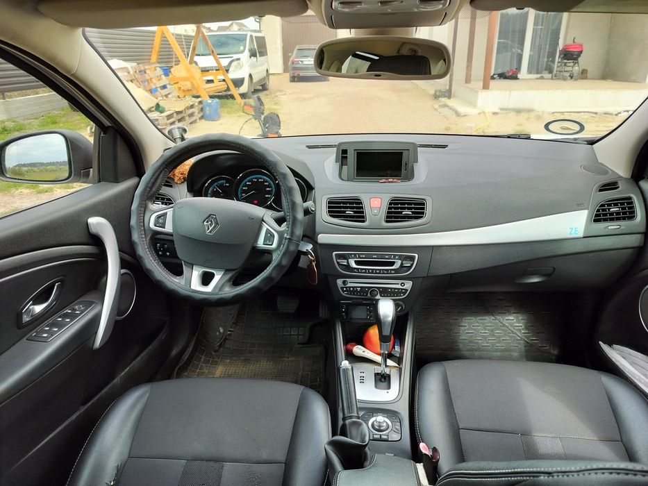Renault Fluence 2012 350км