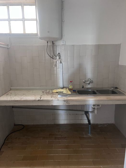 Armazém / Espaço de Logística para Alugar | Charneca da Caparica