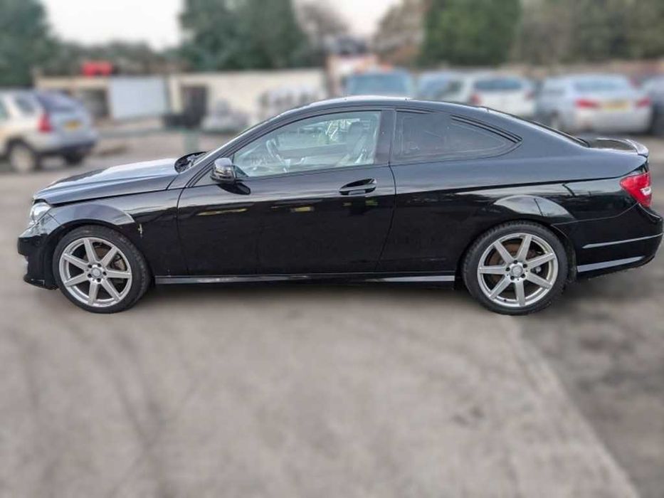 Mercedes W204 Classe C250 de 2014 (Para Peças)