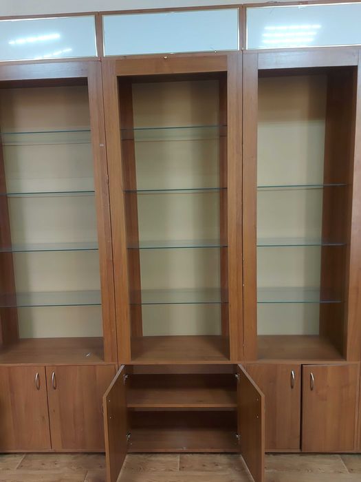 Шкаф стеллаж для офиса, магазина.