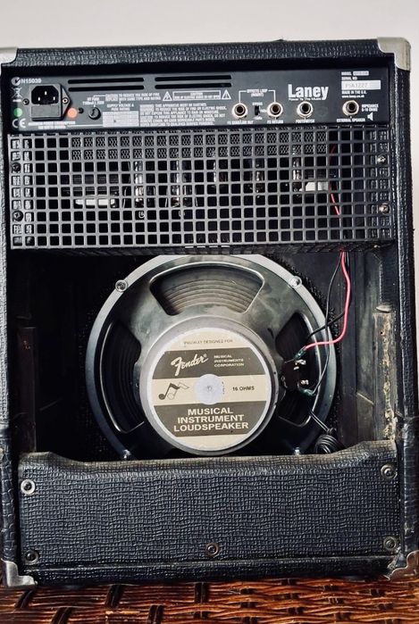 Laney LC-15 лампа + динімак Fender 12