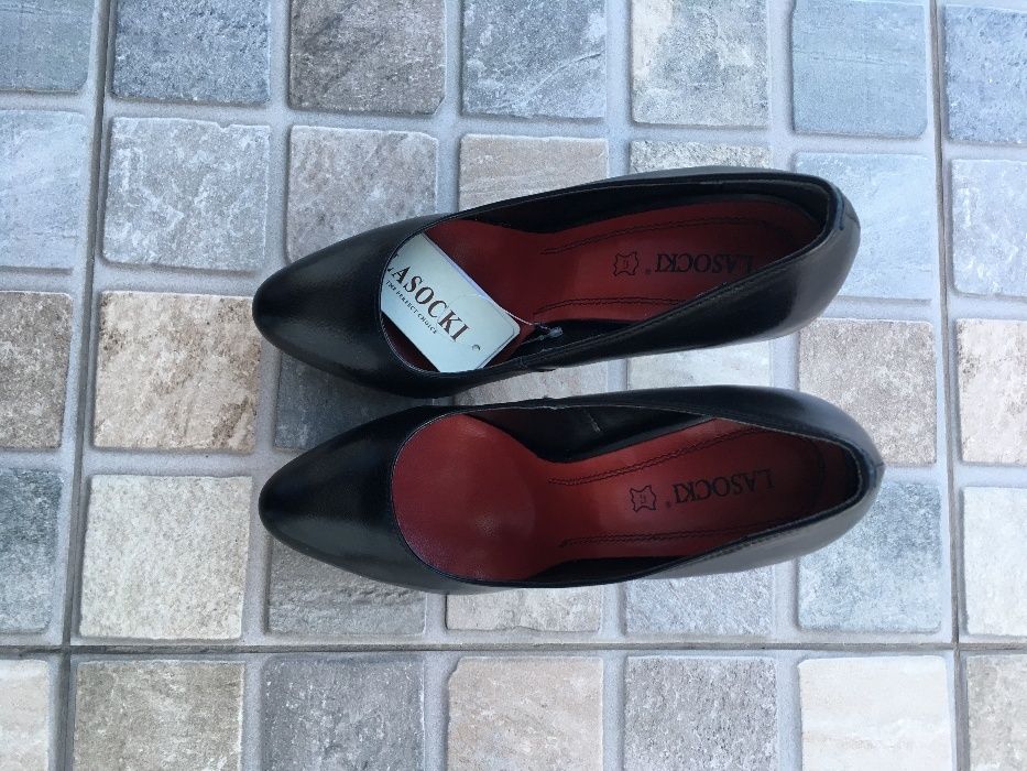 NOWE Czarne buty damskie