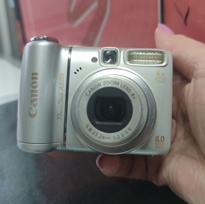 Цифровой фотоаппарат.
