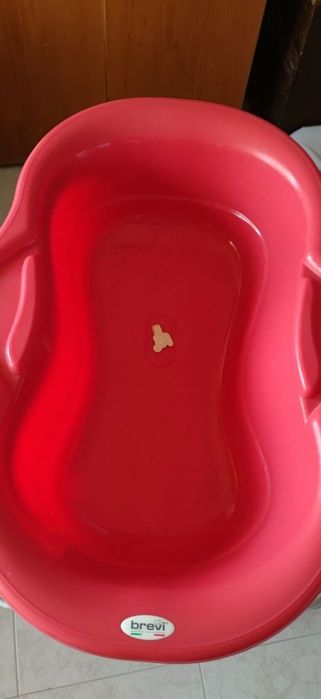 Banheira de bebé de tripé