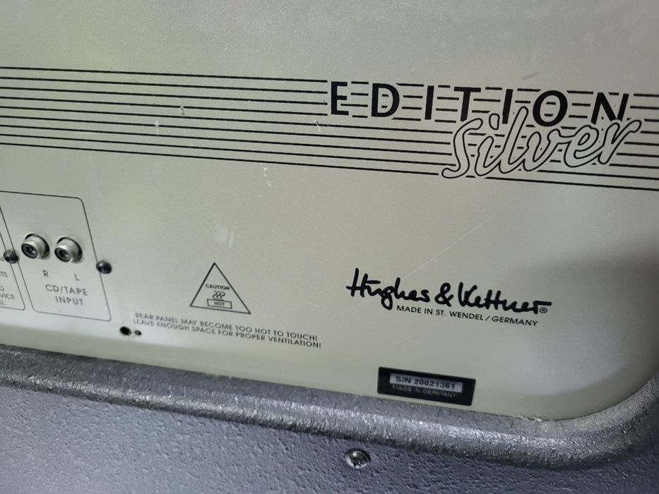 комбопідсилювач для гітар.