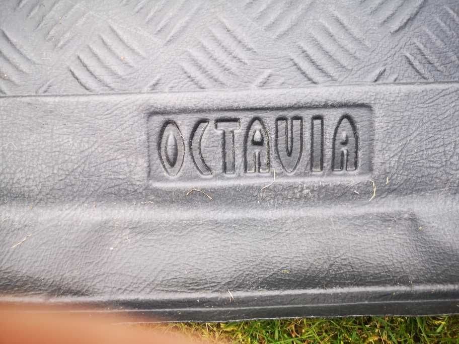 Wkładka do bagażnika - Skoda Octavia