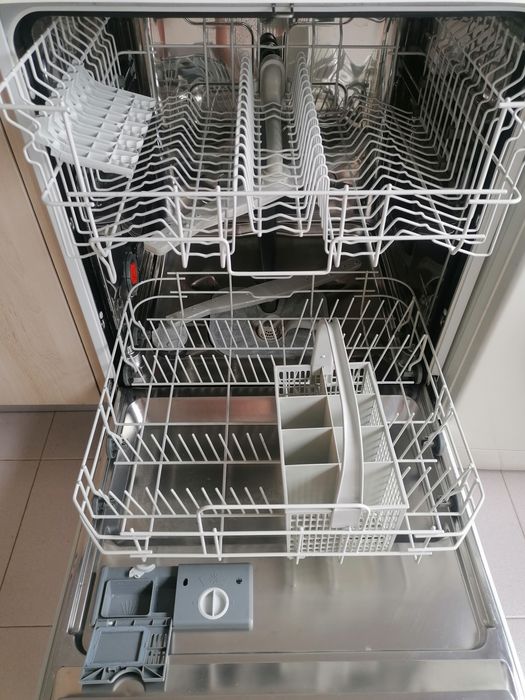 Maquina de lavar loiça zanussi