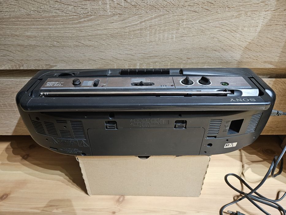 Radio magnetofon Sony CFS-201L