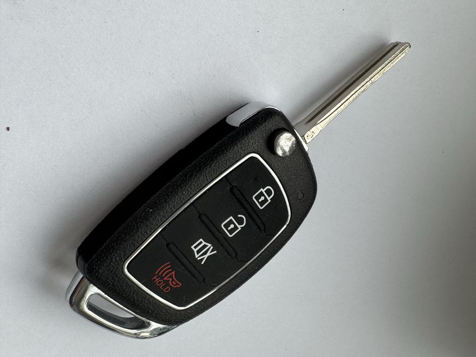 Корпус ключа Hyundai Accent RB Elantra AD Tucson TL TOY40 + брелок