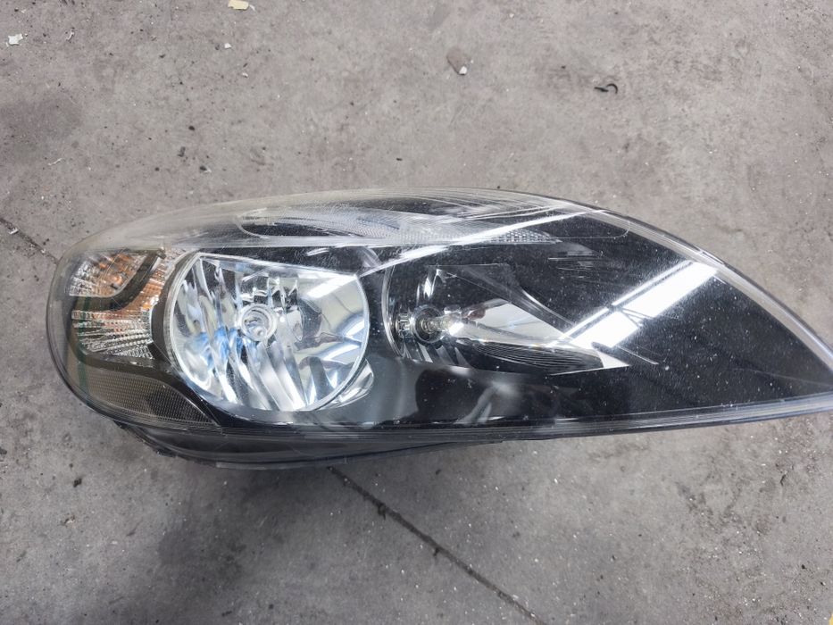 Óptica frente direita Volvo V40 2016
