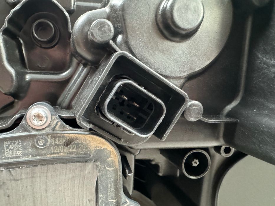 Фары левая правая Shadow Line Adaptive LED LCI BMW G30 G31 2020-2023