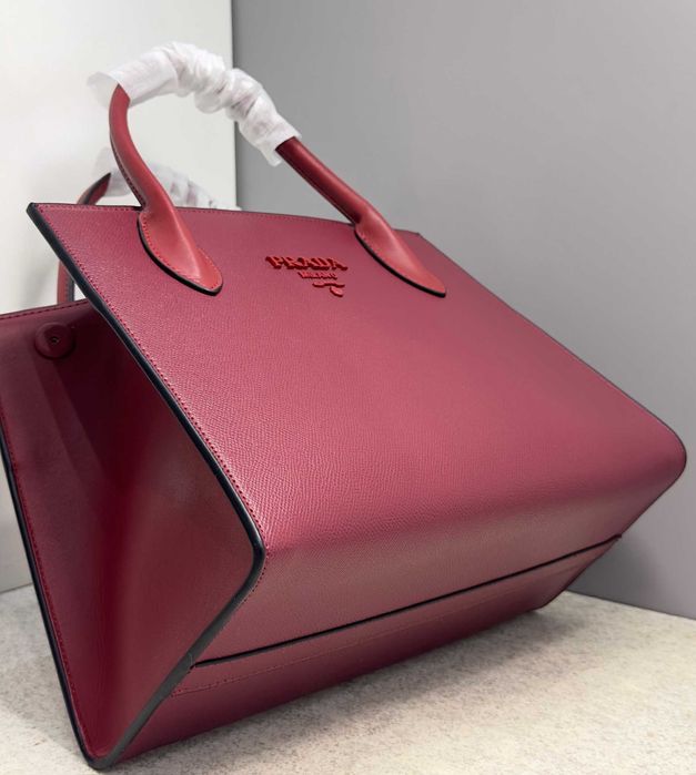 Сумка Prada бордова шкіряна / Женская кожаная сумка Прада бордо