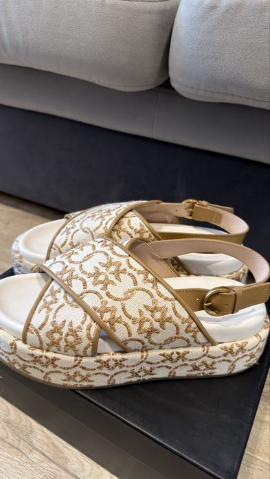 Босоніжки Pinko нові