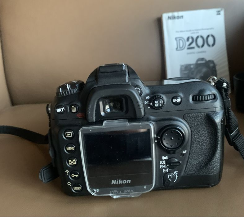 Nikon d200 фотоаппарат маленький пробег