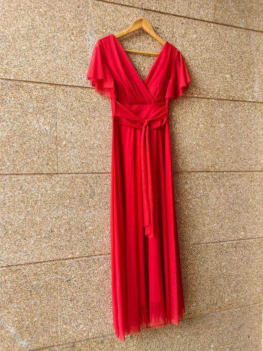 Vestido Vermelho Comprido em Tule com Decote V | Amo&Roma | Tam. Único (M/L), Novo