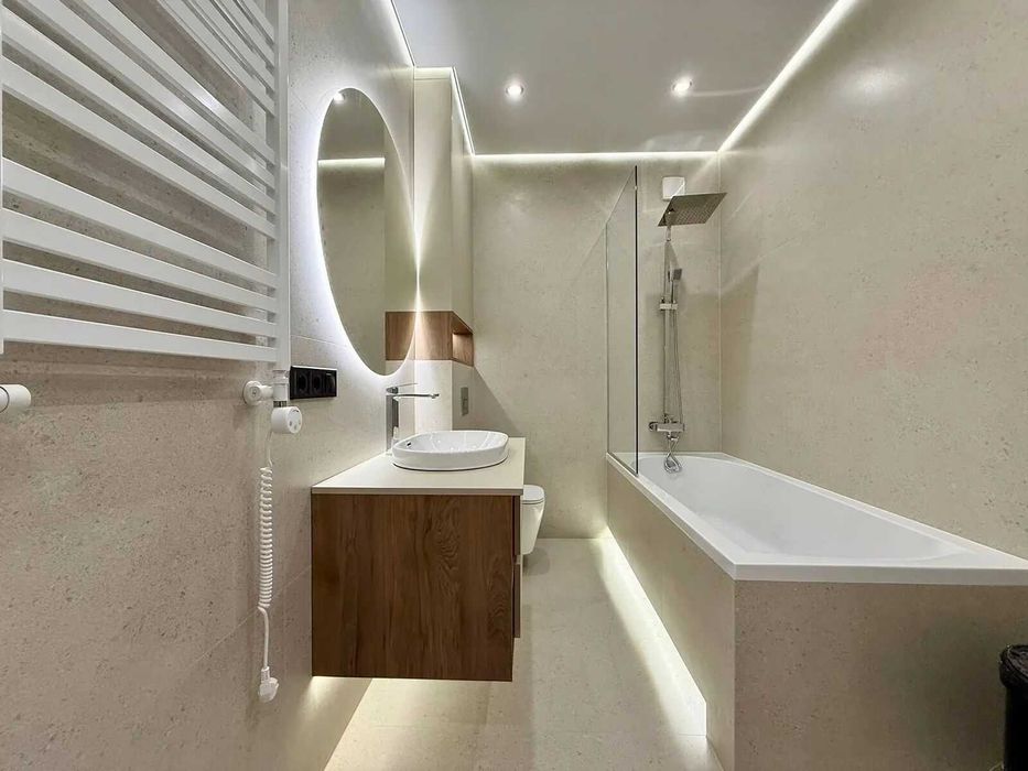 1-кімнатна з новим ремонтом, 42 м2