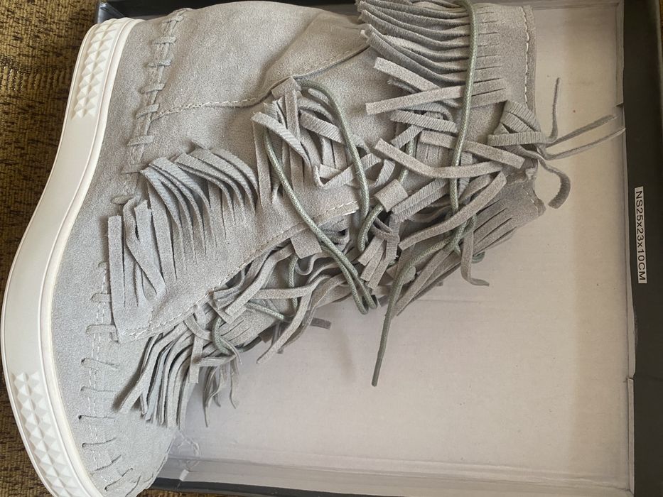 Nowe buty sneakersy szare koturn Vices frędzle 35