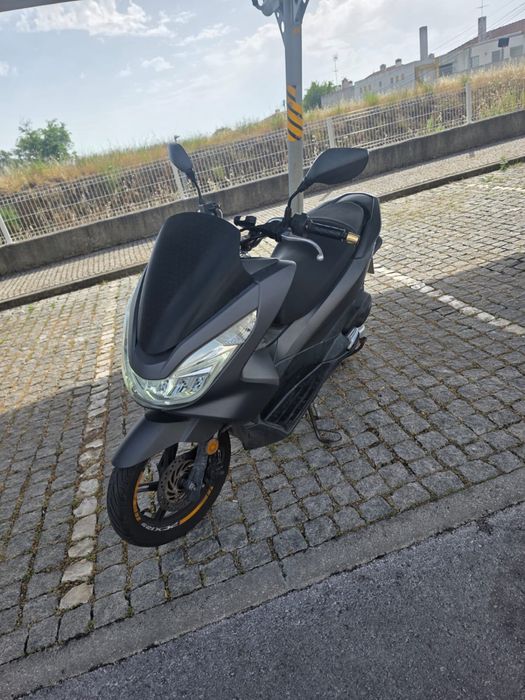 Mota Aluguer pcx