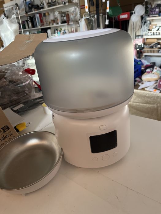 Автоматична годівниця для домашніх тварин.Eigaa