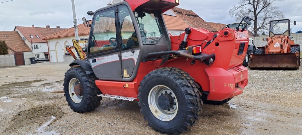 Żuraw podnośnik teleskopowy Manitou 845