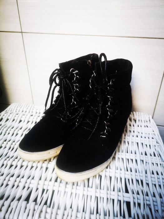 Czarne sneakersy 38