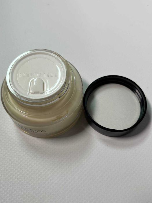 Крем-основа для обличчя Bobbi Brown
