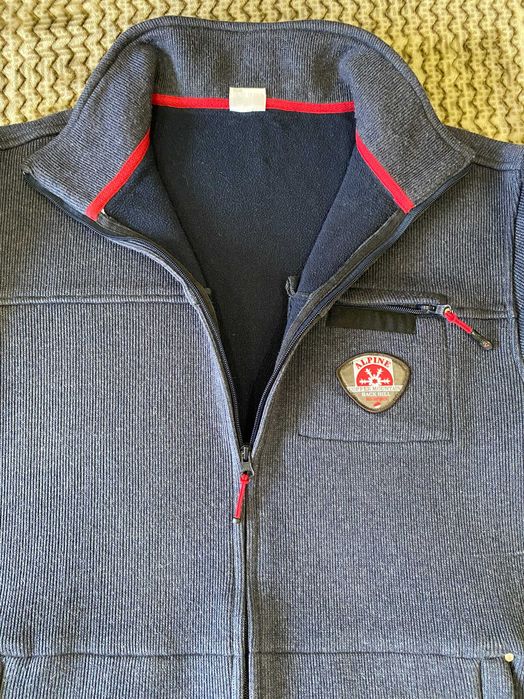 Мужская  кофта  розмер   XXL   2XL  30 %шерсти 70% акрил на флисе