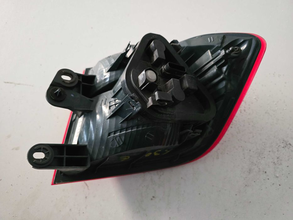 Farolim STOP esquerdo BMW Serie 3 F30 Carro (2011 a 2015)