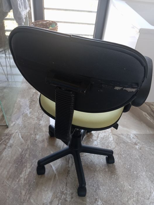 Krzesło obrotowe młodzieżowe