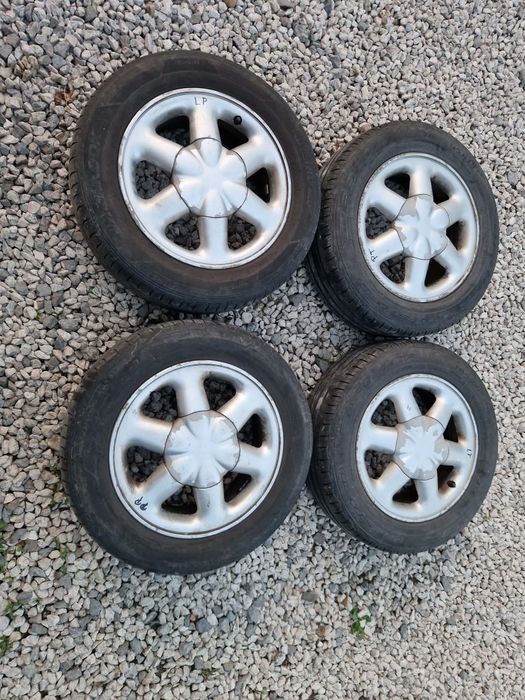 Sprzedam komplet opon letnich z felgami 15 cali