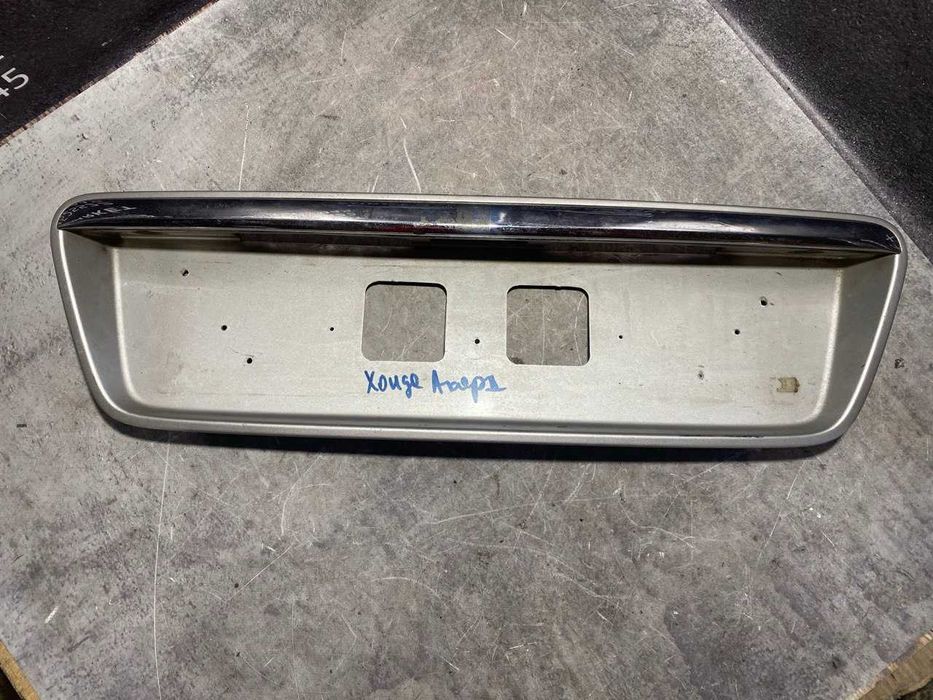 Накладка подіум під номерний знак задня Honda Accord 6 74891-S1A-E000
