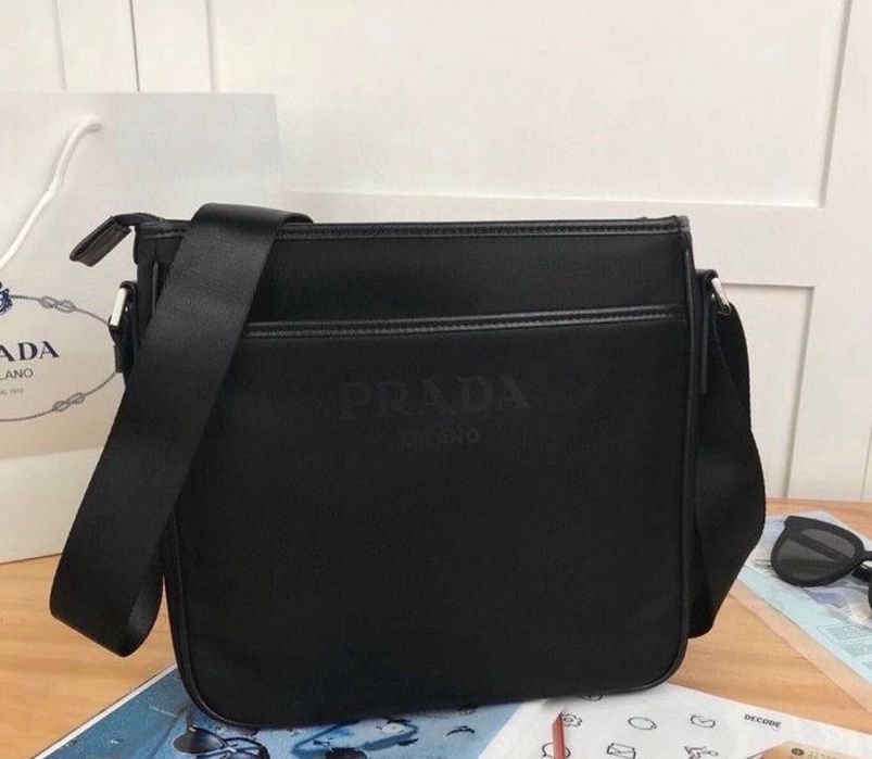 Сумка Prada 2VH797 нейлонова loro louis brunello ami чорна чоловіча