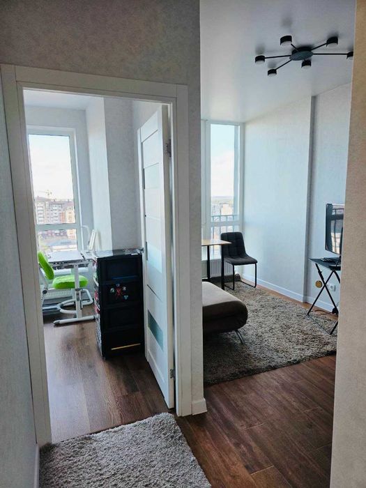 ЖК Гранд Бурже! Квартира з новим ремонтом!