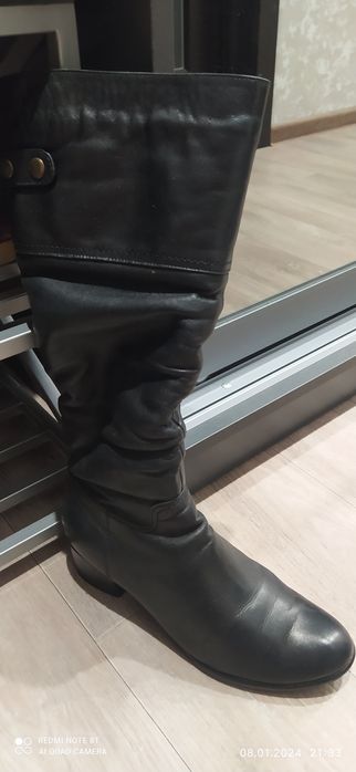 Продам женские зимние сапоги. Размер 39