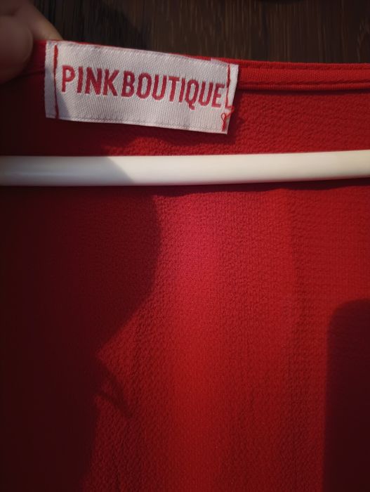 Sukienka czerwona z falbanka