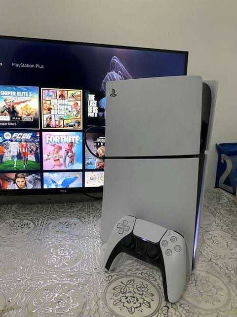 Playstation 5 Slim como NOVA - 825 GB