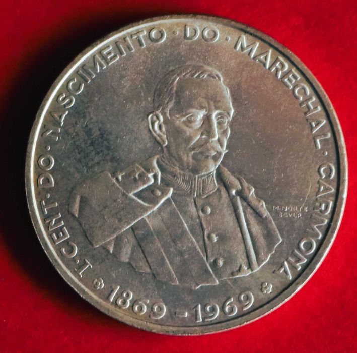 Moeda 50 escudos Marechal Carmona 1969 prata