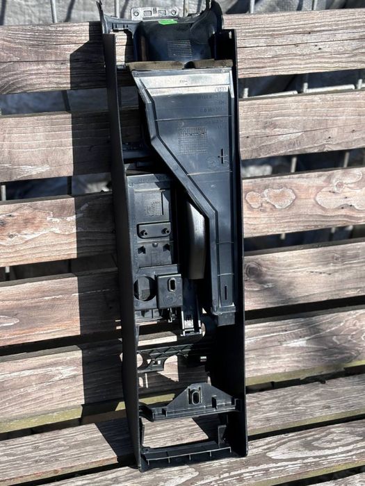 Центральна консоль Audi a6c5 2003