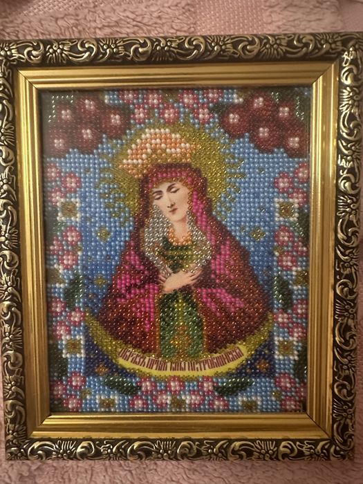 Иконы вышиты бисером