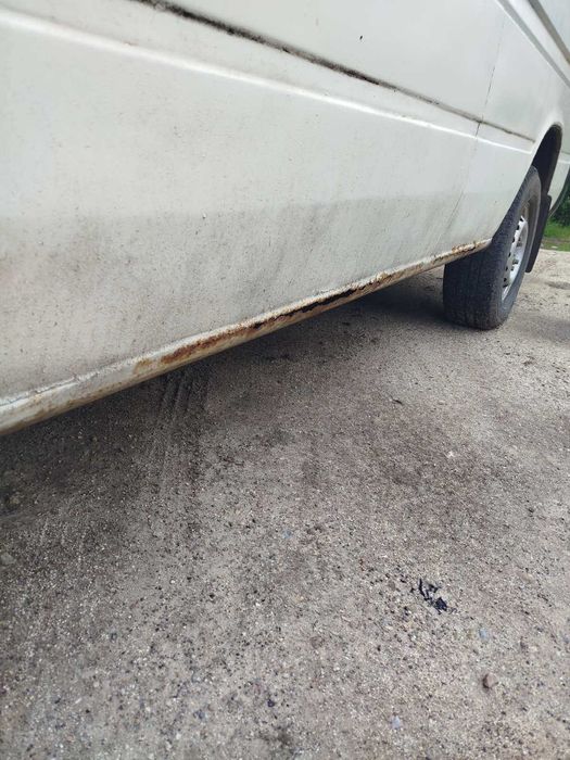 Автомобіль Мерседес Спрінтер