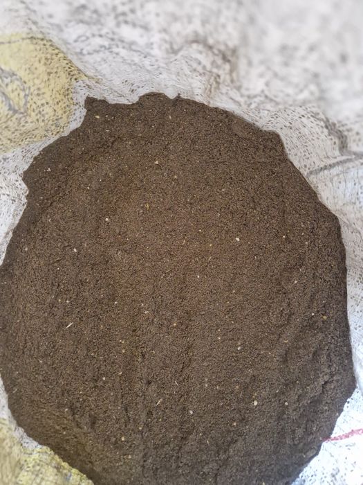 Продам макуху соняшникову мелену