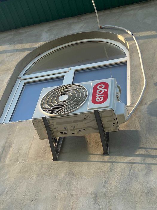 Встановлення кондиціонерів.