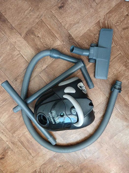 Пилосос пылесос порохотяг Самсунг Samsung 1300W