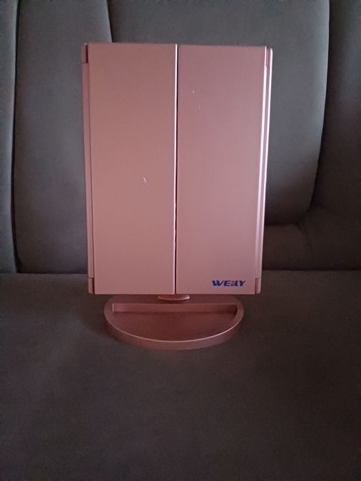 Зеркало с подсветкой для макияжа  Weily