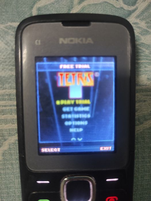 Nokia c1 com jogos /carregador