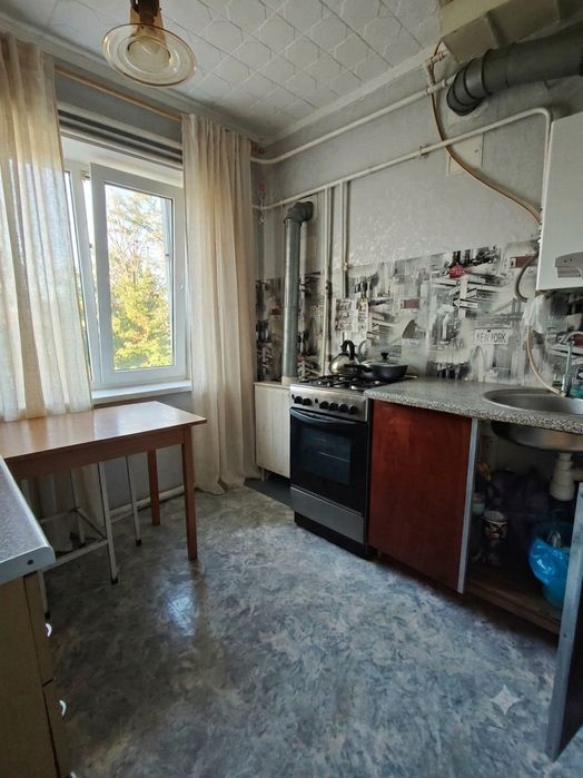 Авангард . 3 х комнатная квартира по супер цене.Заходи и живи !