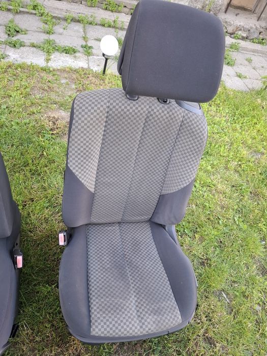 Kompet foteli do Renault Megane II wersja 3D