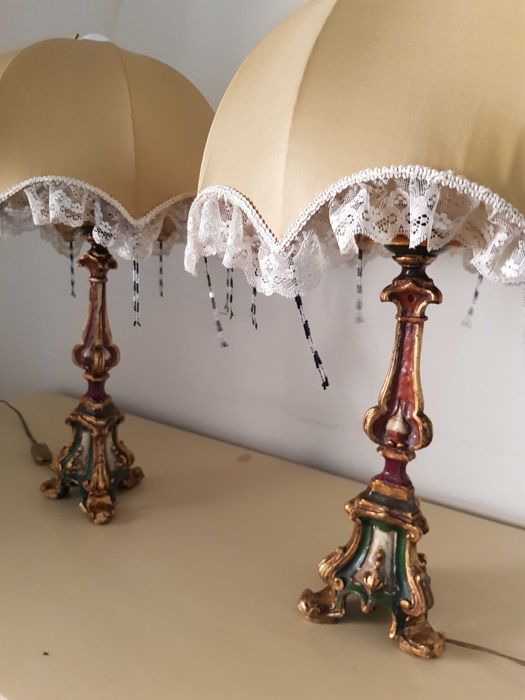Candeeiros de mesa talha antigos e candeeiro teto para restauro