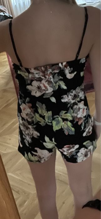 Kombinezon damski krótki Boohoo 36 S 8 w kwiaty