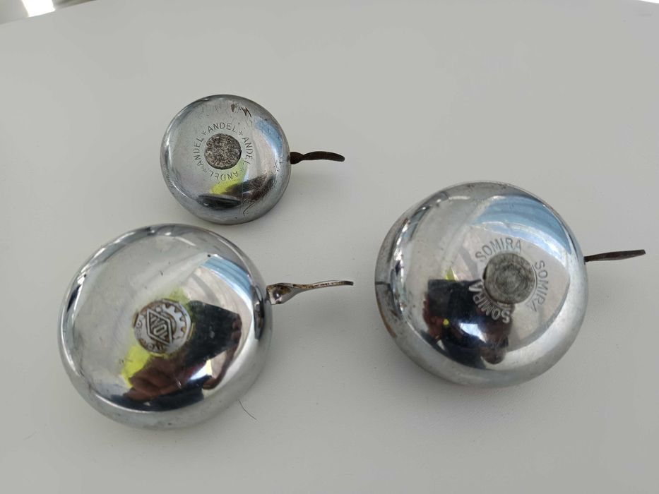 Campainhas bicicleta antigas e em bom estado